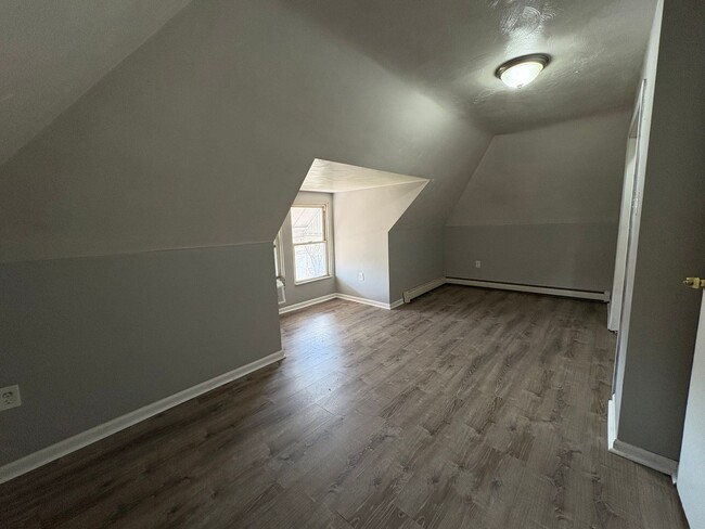 Building Photo - 62 N Bryant Ave