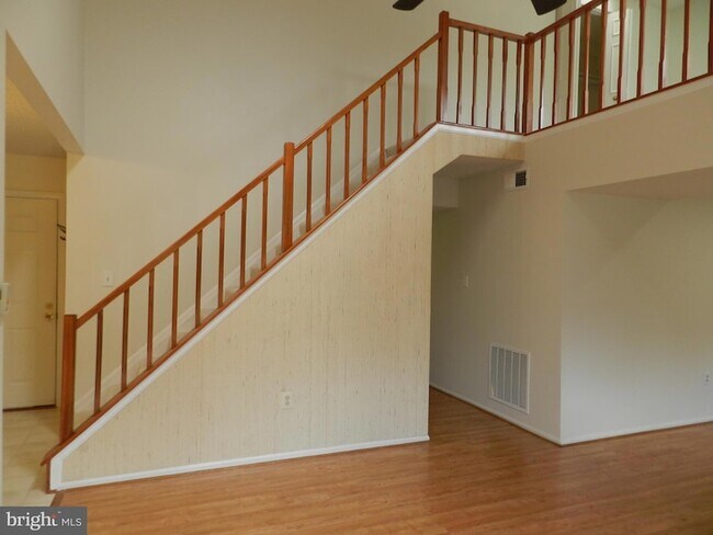 Building Photo - 7731 Inversham Dr