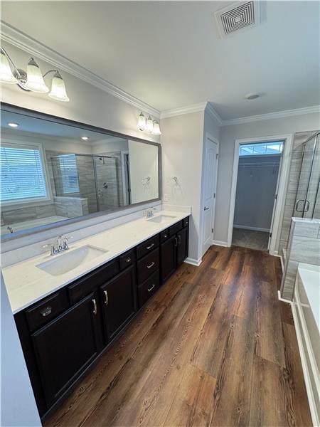 Building Photo - 111 Como Dr