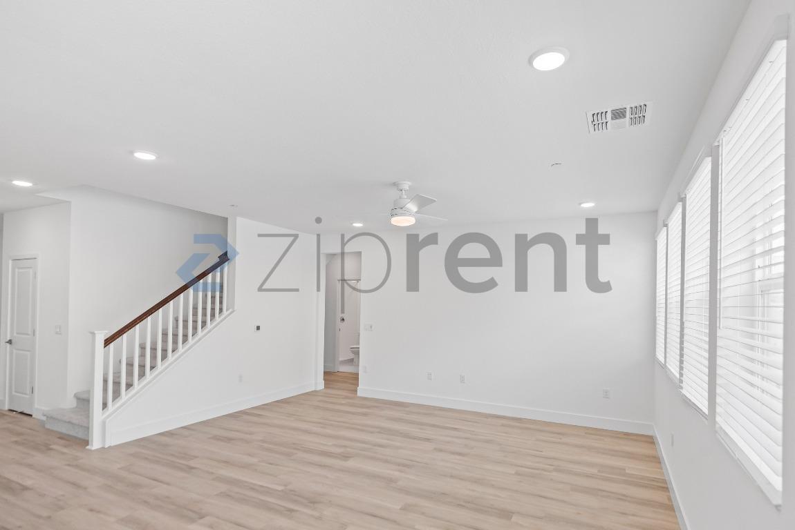 Building Photo - 355 Monastery Dr