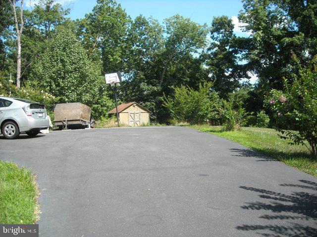 Building Photo - 5615 Minoso Dr