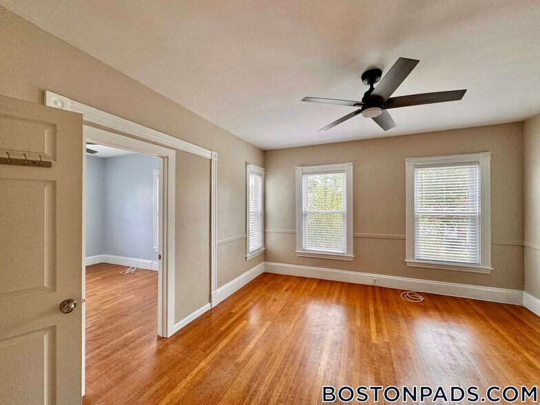 Building Photo - 214 Washington St