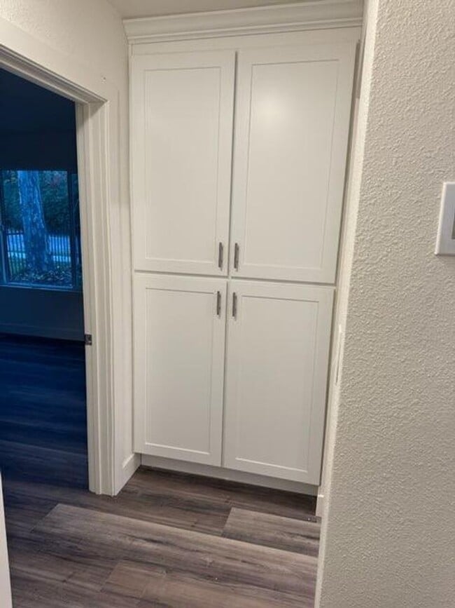 Building Photo - Completely remodeled - 2 Bedroom Home on Corner Lot!