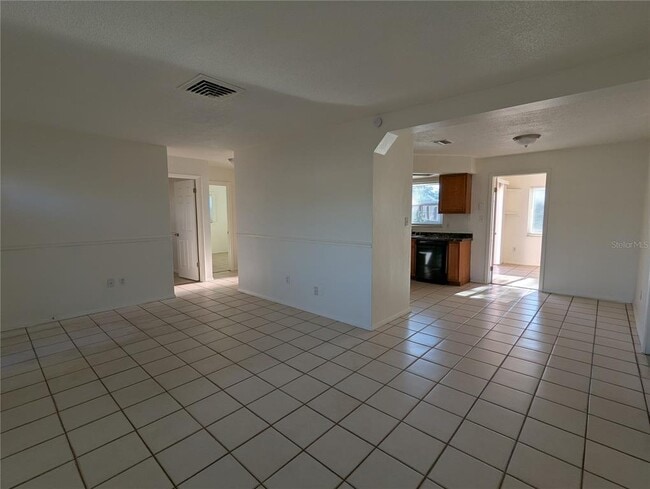 Building Photo - 9310 Whitman Ln