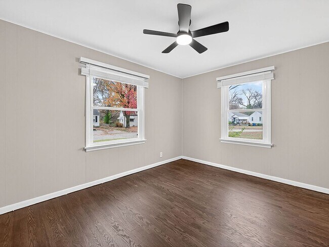 Building Photo - 8232 Davenport Dr