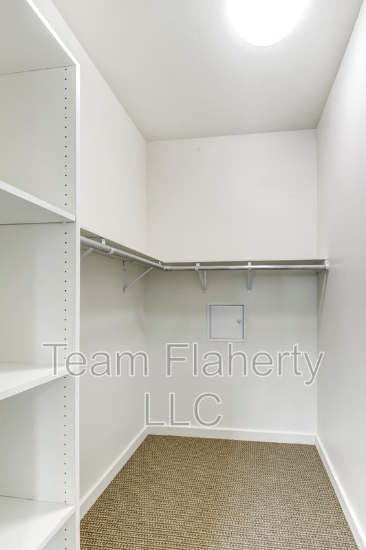 Building Photo - 1220 Mapleton Ave