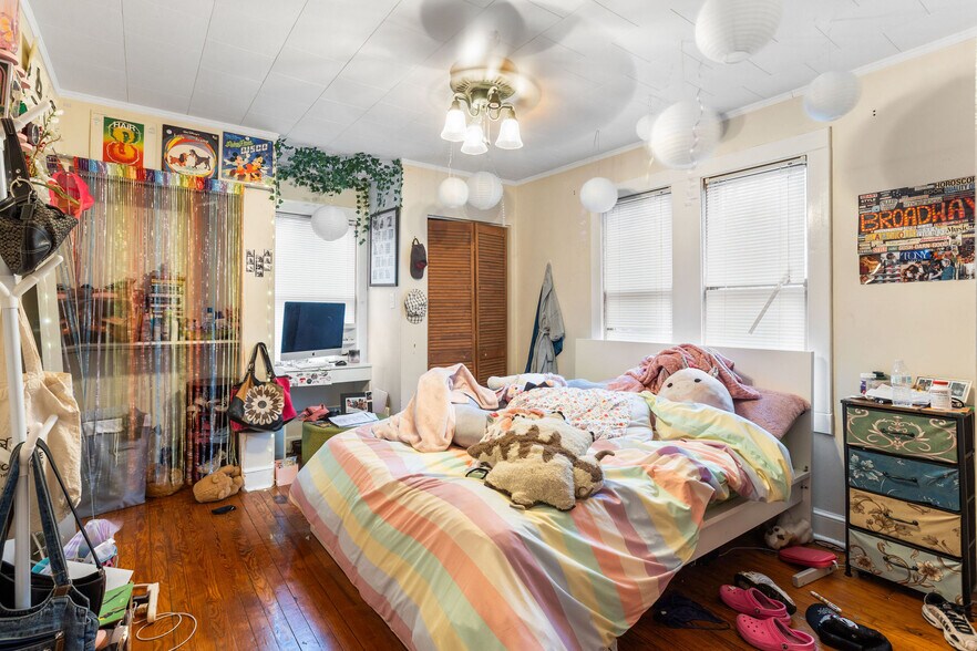 Building Photo - 14 Allison Ave