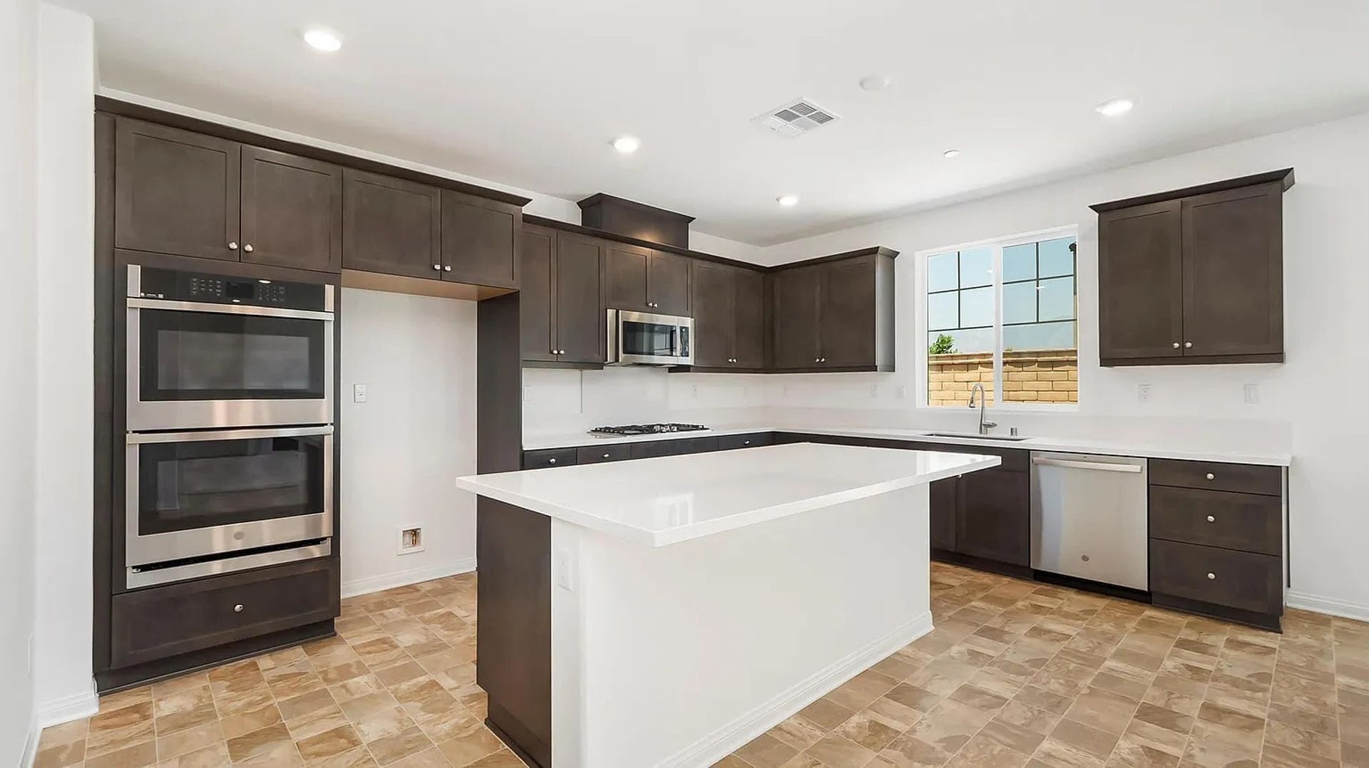 Building Photo - 1676 Gold Medal Ln