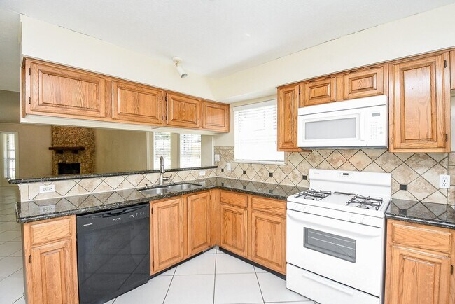 Building Photo - 2623 Forestbrook Dr