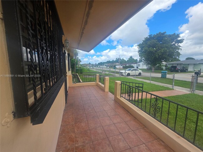 Building Photo - 11500 SW 181st Terrace