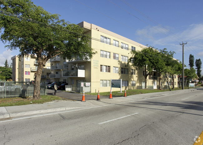 Primary Photo - Biscayne Gardens Apartments