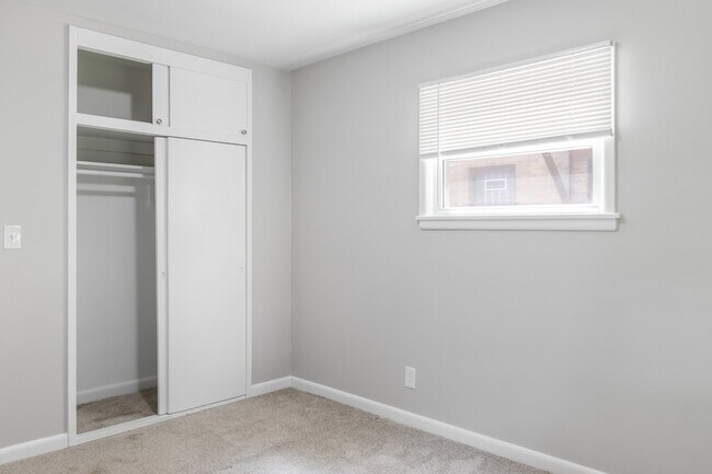 Building Photo - 3140 S 48th St