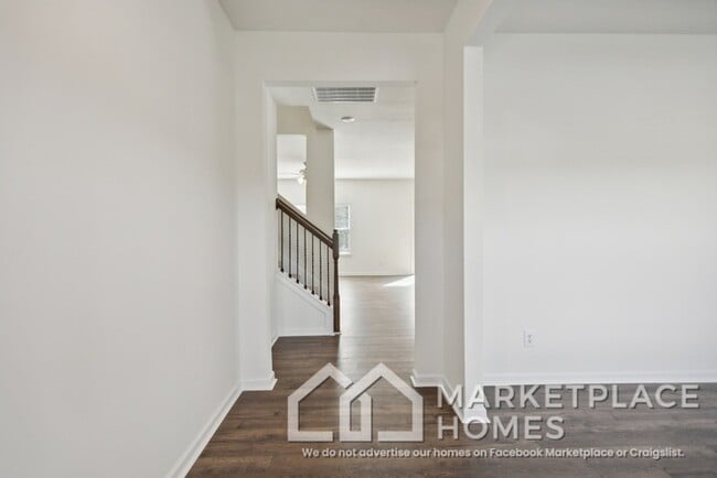 Building Photo - 2962 Berna Wy