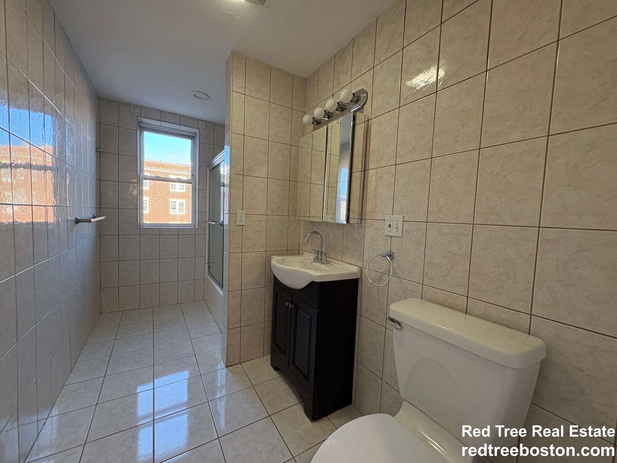 Building Photo - 73 Thatcher St