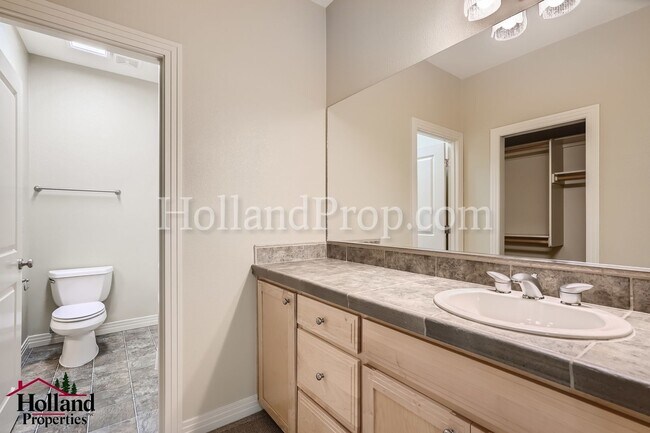 Building Photo - Gorgeous Single Home in Great location!!!