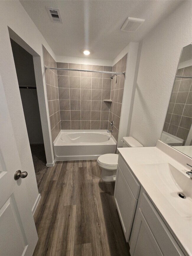 Building Photo - 939 Moon Drop Ln