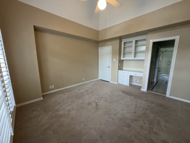 Building Photo - 16410 Emilia Ct