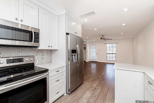 Building Photo - 15848 Maison Orleans Ct