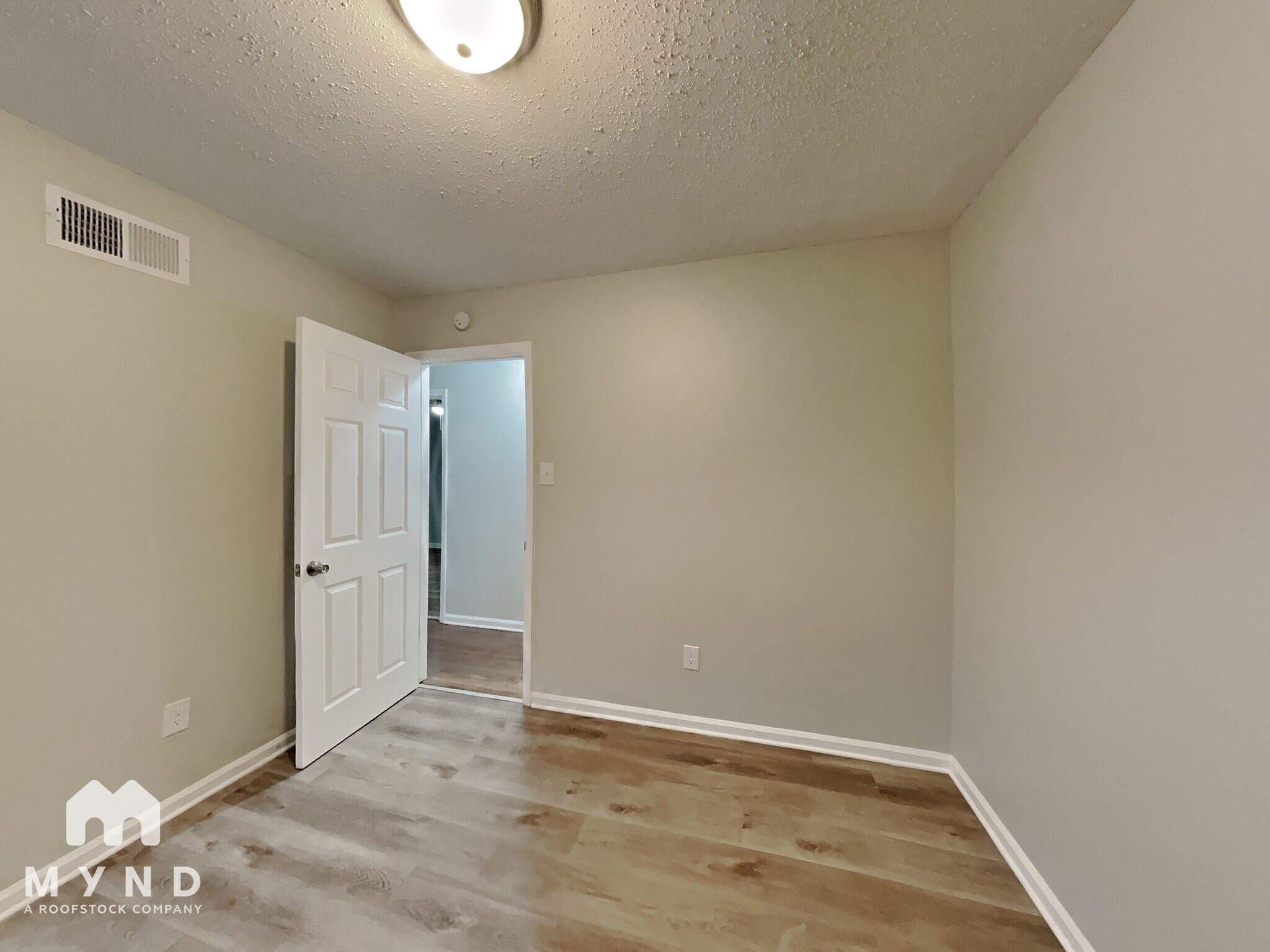 Building Photo - 4185 Yale Rd