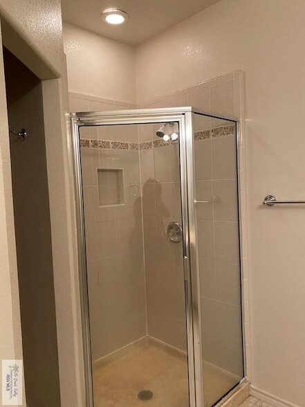 Building Photo - 25 La Paz Ct