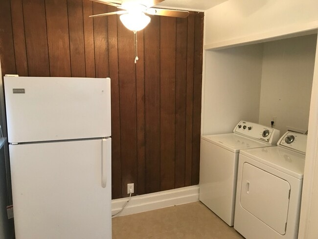 Building Photo - ONE BEDROOM HOME IN SOUTH ABILENE