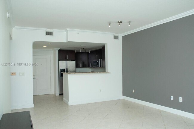 Building Photo - 10 Aragon Ave