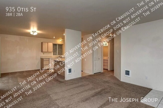 Building Photo - 935 Otis St