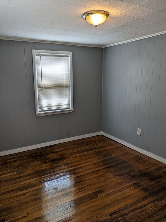 Building Photo - 10 Caddy Rd