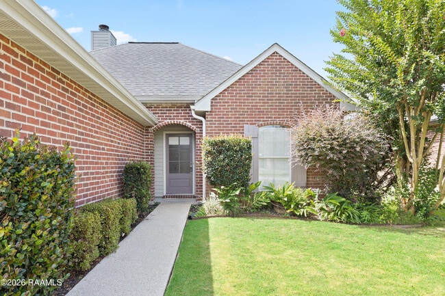 Building Photo - 133 Wild Rose Ln