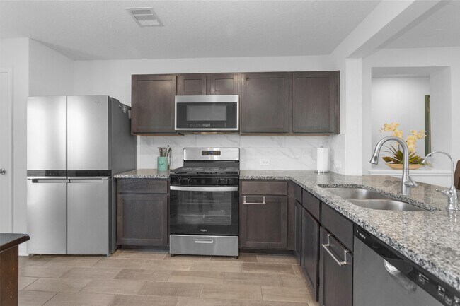 Building Photo - 5614 Grizzly Bear Wy