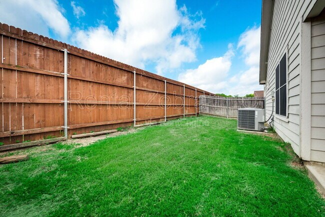 Building Photo - 1256 Kielder Cir