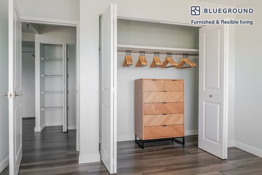 Building Photo - 1925 Commonwealth Ave