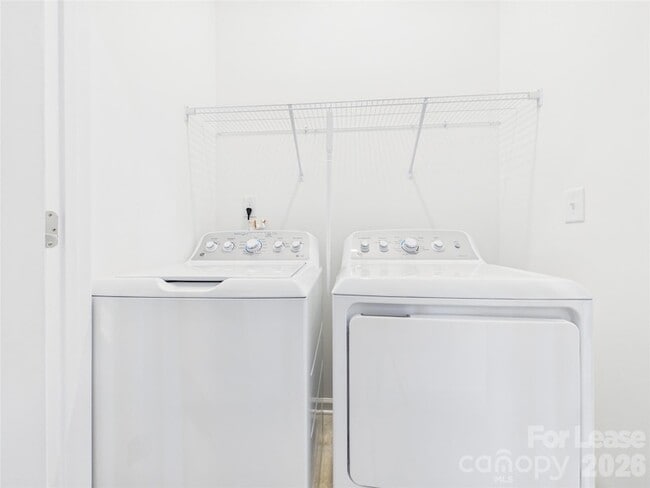 Building Photo - 3013 Rexton Ln