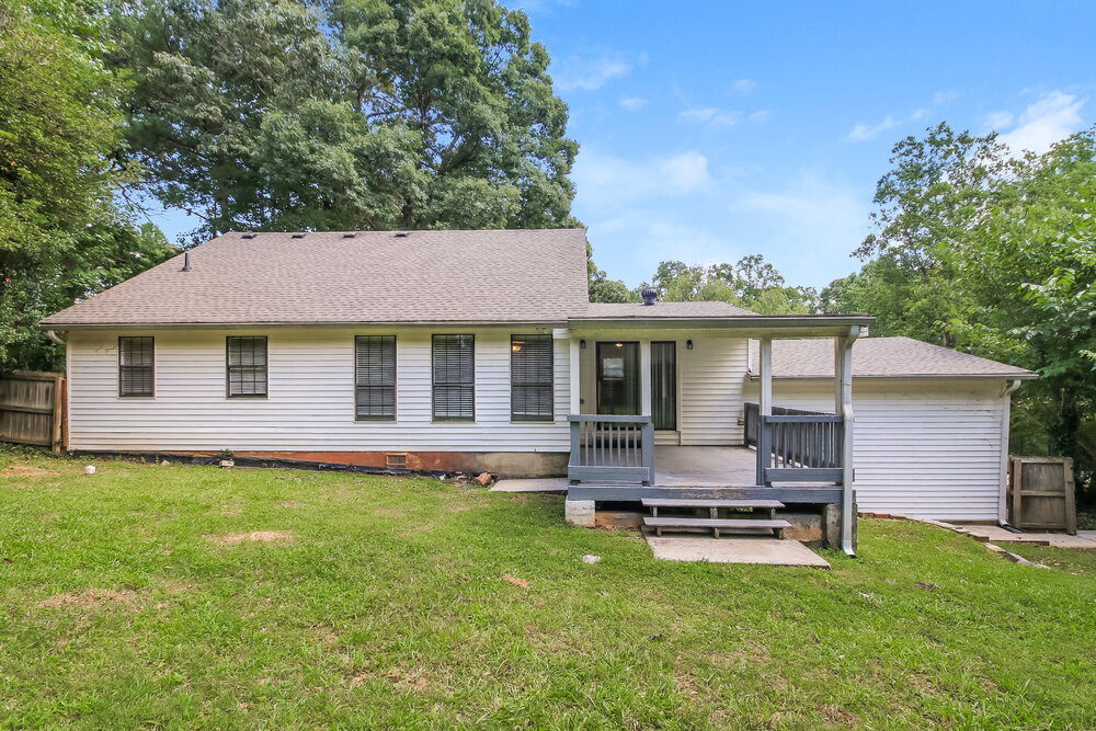 Building Photo - 9227 Chestnut Lake Dr