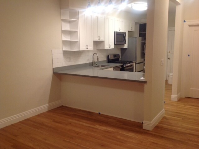 Building Photo - 3549 Lakeshore Ave