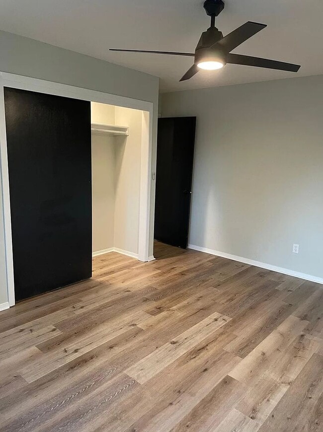 Building Photo - Perfect 2 Bedroom, 1 Bathroom!