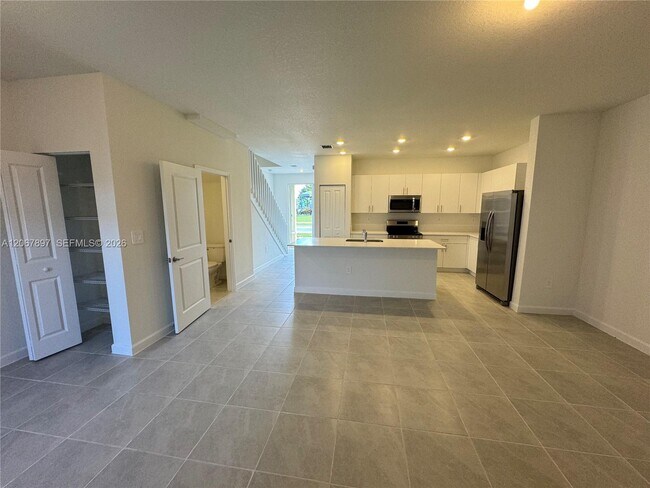 Building Photo - 26422 SW 148th Ct