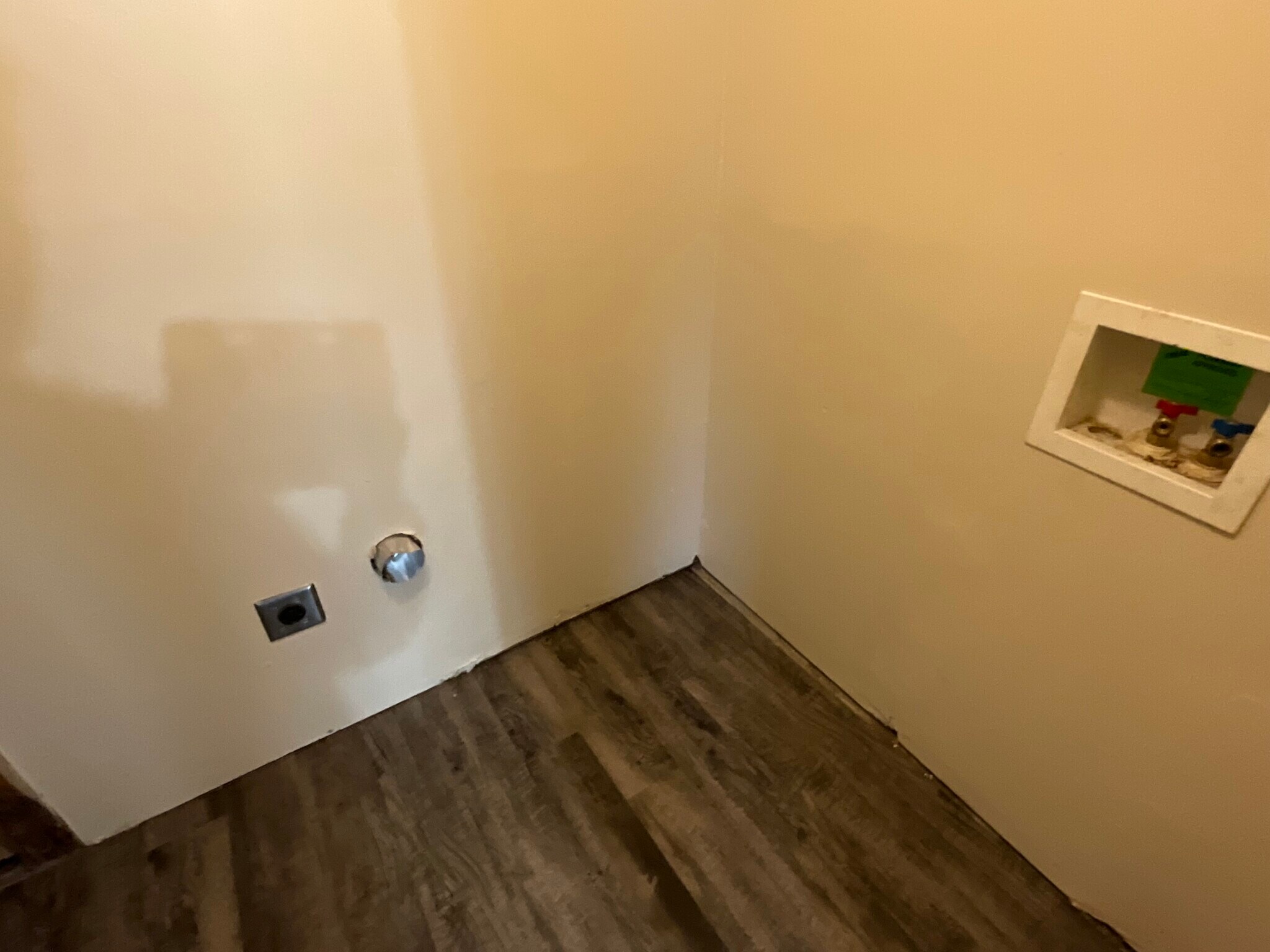 Building Photo - 1939 Driftwood Ave