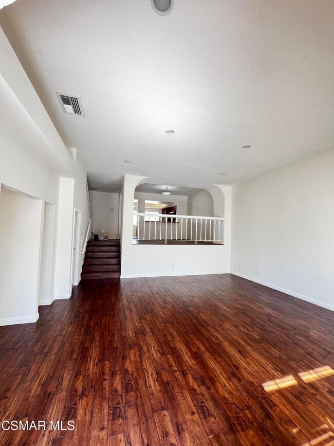 Building Photo - 5401 Zelzah Ave