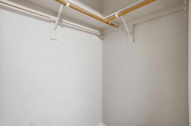 Building Photo - Beautiful 4 Bedroom Home with a Pool in Whitney Ranch!