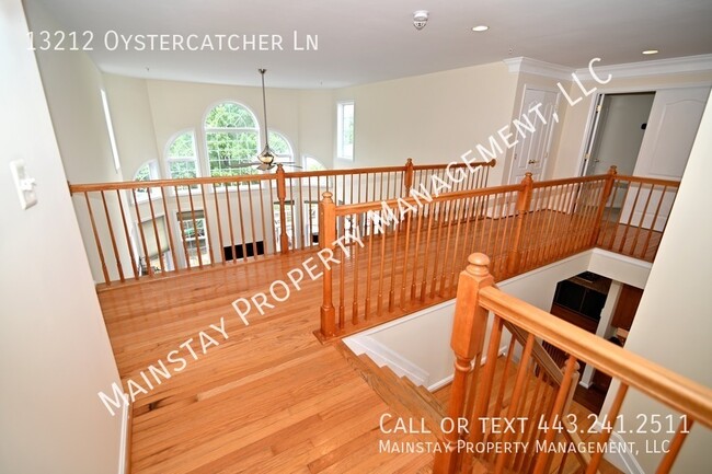 Building Photo - Immaculate 5 Bedroom SFH W/ Private Deck &...