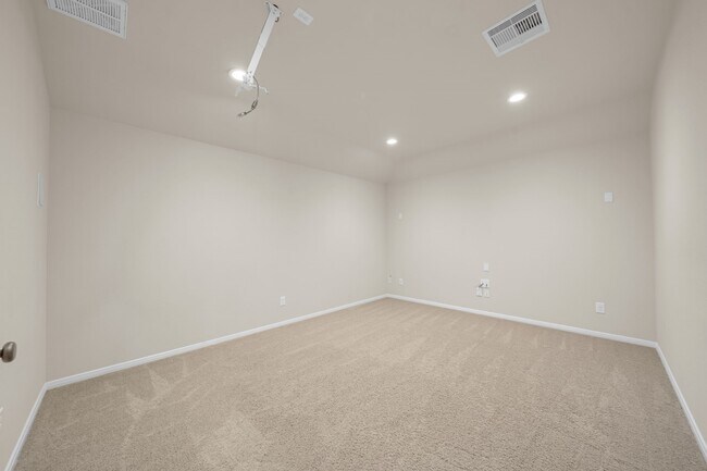 Building Photo - 323 Kinderwood Trail