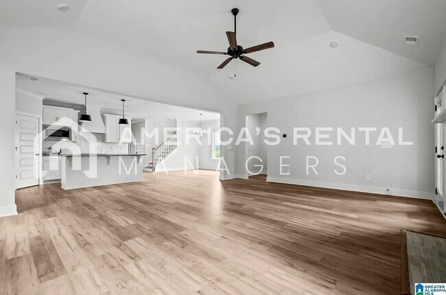 Building Photo - Rare 5 Bedroom Home for Rent!