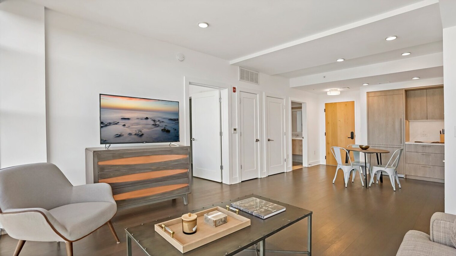 Building Photo - 1947 Vermont Ave NW