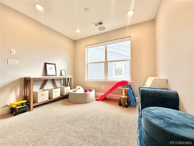Building Photo - 8384 Holman St