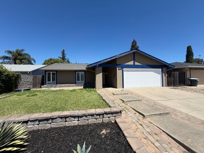 Building Photo - 9663 Elmira Cir