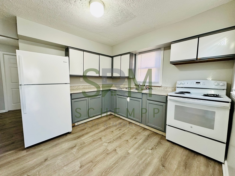 Building Photo - 913 Euclid Ave