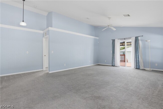 Building Photo - 3005 41st St W