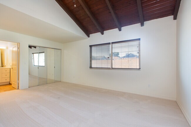 Building Photo - 2320 Clark Ln