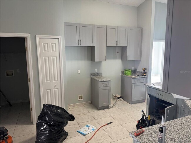 Building Photo - 2409 Hybrid Dr